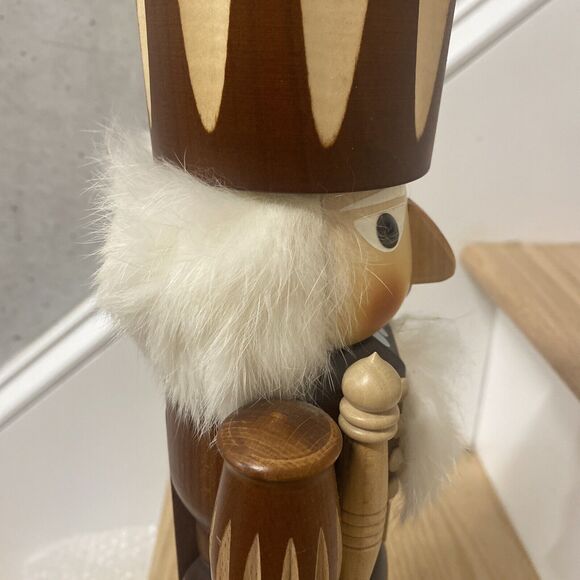 Christian Ulbricht Seiffener Nutcracker 15.5" Germany Natural Wood Half Mustache - Picture 6 of 12